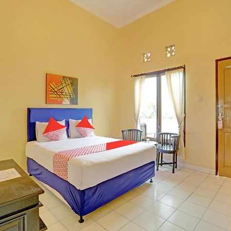Oyo 3096 Hotel Dewi Warsiki Gilimanuk Esterno foto