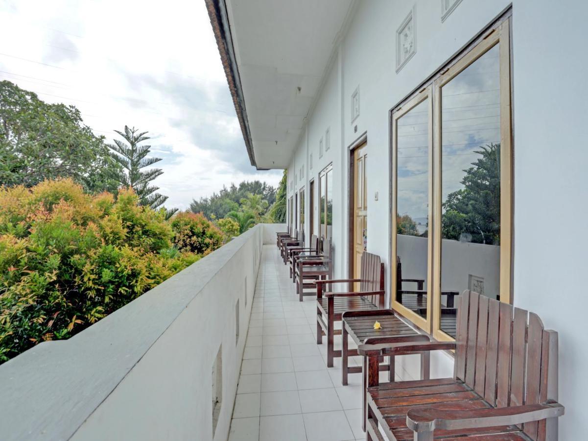 Oyo 3096 Hotel Dewi Warsiki Gilimanuk Esterno foto