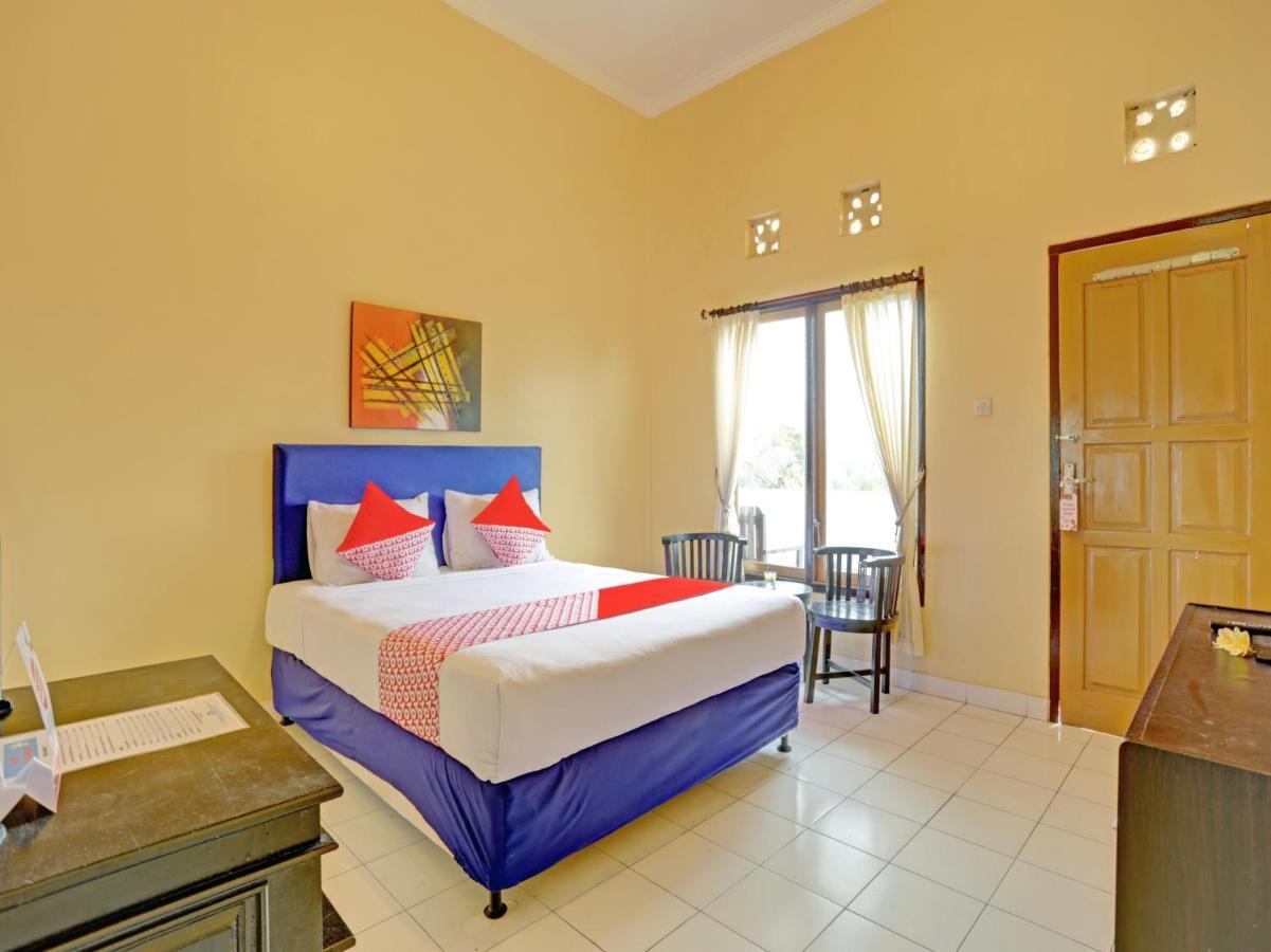 Oyo 3096 Hotel Dewi Warsiki Gilimanuk Esterno foto