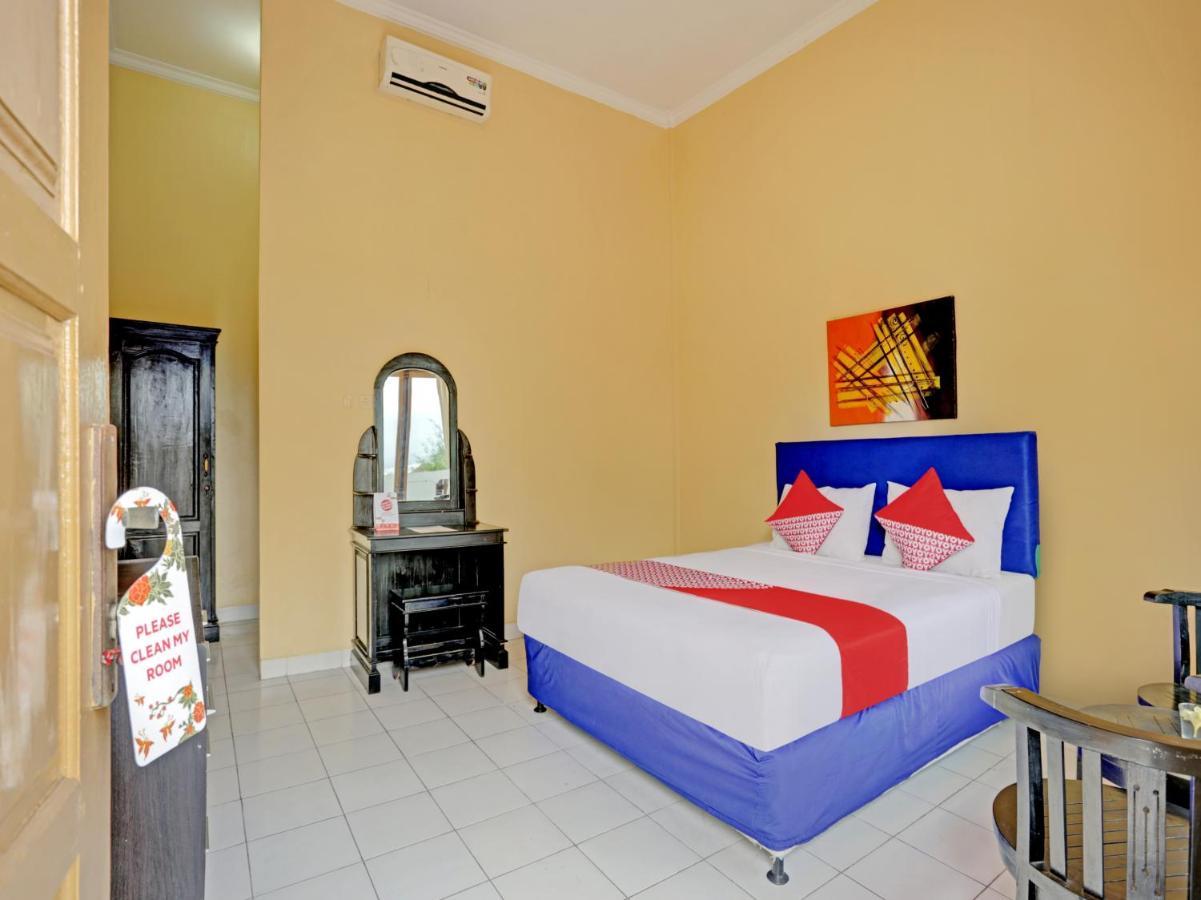 Oyo 3096 Hotel Dewi Warsiki Gilimanuk Esterno foto