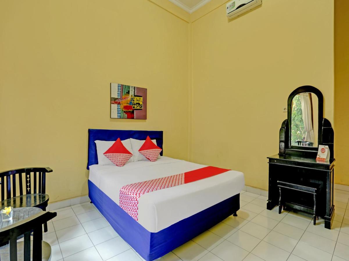 Oyo 3096 Hotel Dewi Warsiki Gilimanuk Esterno foto